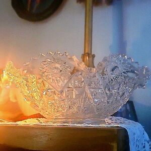 8"d Antique Deep Cut Low scalloped shaped Sawtooth Edge bowl